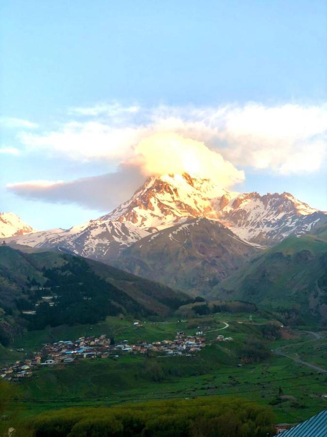 Guesthouse Elli & Cottages Kazbegi Eksteriør bilde