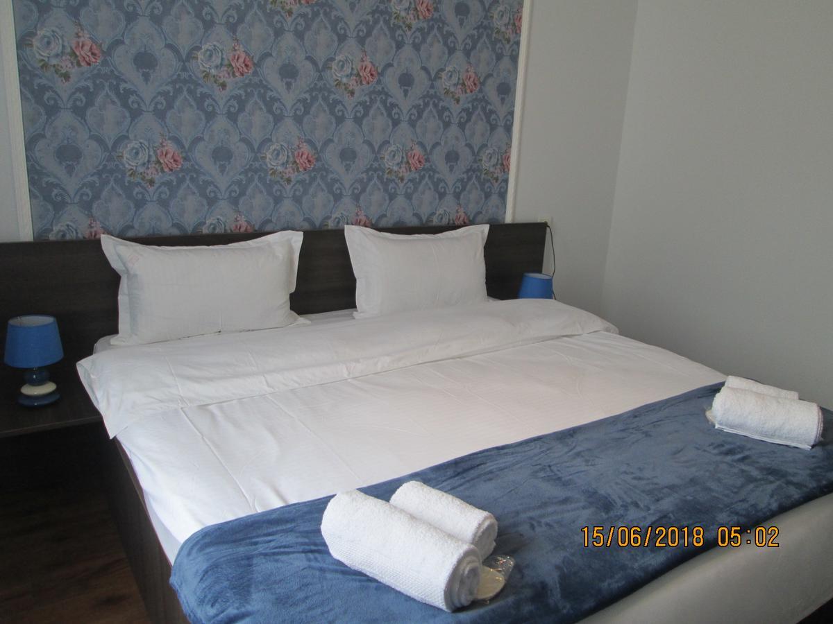 Guesthouse Elli & Cottages Kazbegi Eksteriør bilde