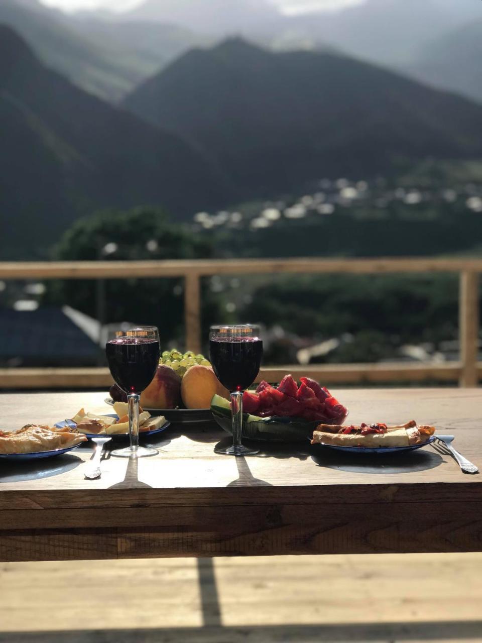 Guesthouse Elli & Cottages Kazbegi Eksteriør bilde