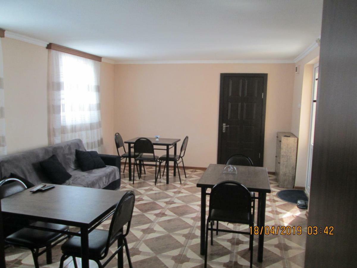 Guesthouse Elli & Cottages Kazbegi Eksteriør bilde